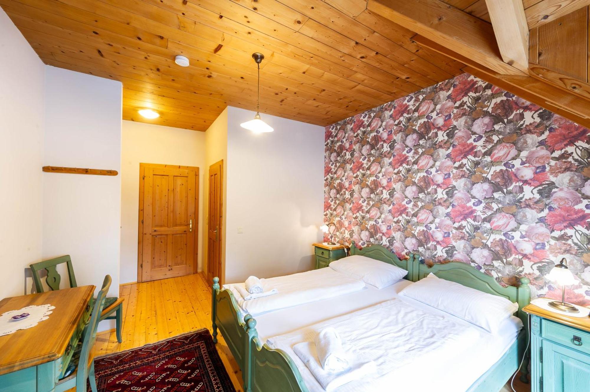 Stoffbauer Gmbh Hotel Graz Bagian luar foto