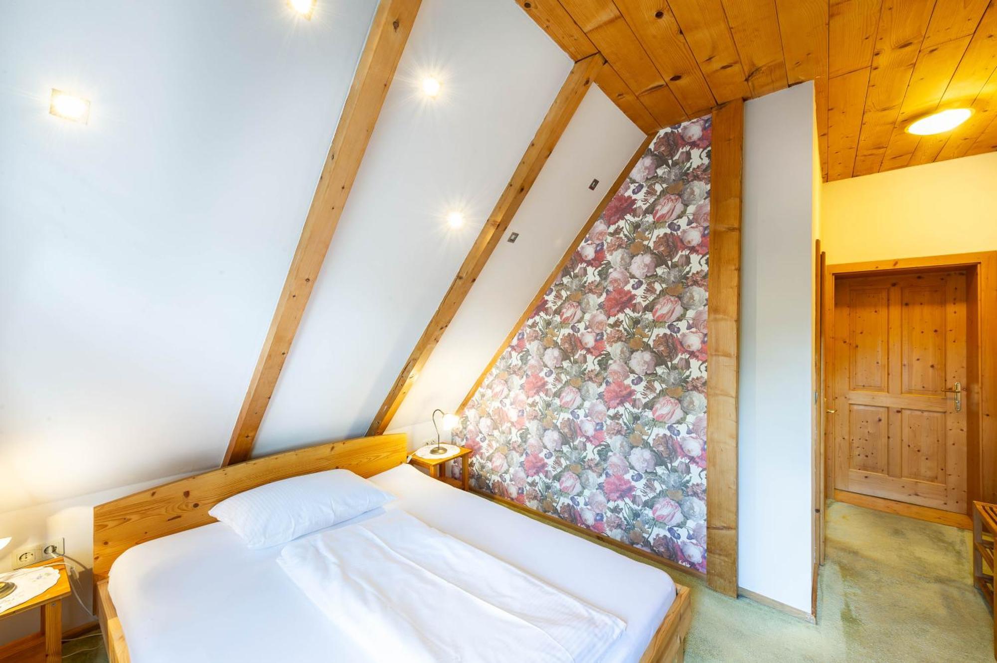 Stoffbauer Gmbh Hotel Graz Bagian luar foto
